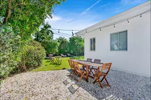 7537 W Treasure Dr, North Bay Village, FL 33141 - Photo 19