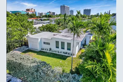 7537 W Treasure Dr, North Bay Village, FL 33141 - Photo 1