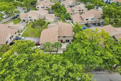 5613 NW 21st St #8-B, Lauderhill, FL 33313 - Photo 1