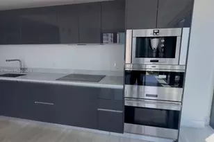 1451 Brickell Ave, Miami, FL 33131 - Photo 9