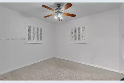 1150 W 69th Pl, Hialeah, FL 33014 - Photo 17