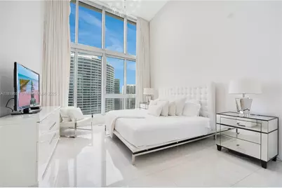 485 Brickell Ave #4004, Miami, FL 33131 - Photo 17