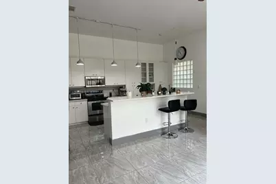 1120 Papaya St, Hollywood, FL 33019 - Photo 5