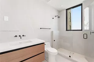 301 Buttonwood Cir, Key Largo, FL 33037 - Photo 21