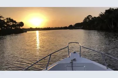 2118 NE 26th St, Cape Coral, FL 33909 - Photo 9