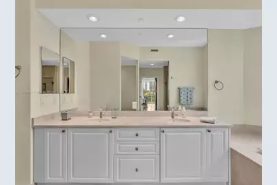 16500 Collins Ave #TH-10, Sunny Isles Beach, FL 33160 - Photo 37