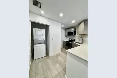 111 NW 7th Ave #1, Dania Beach, FL 33004 - Photo 15