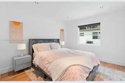 311 SE 3rd Ave, Hallandale Beach, FL 33009 - Photo 23