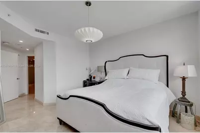 848 Brickell Key Dr #1803, Miami, FL 33131 - Photo 11