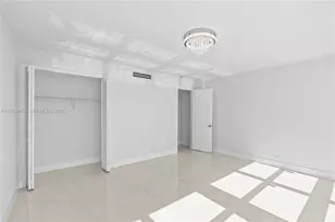 5055 Collins Ave, Miami Beach, FL 33140 - Photo 29