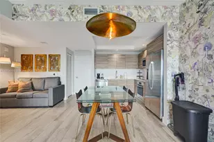 121 NE 34th St, Miami, FL 33137 - Photo 11