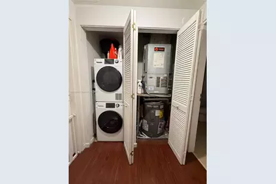 300 S Biscayne Blvd #T-3504, Miami, FL 33131 - Photo 7