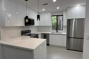 1125 NW 37th St, Miami, FL 33127 - Photo 7