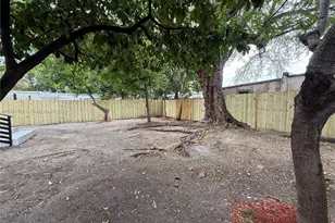 1125 NW 37th St, Miami, FL 33127 - Photo 13