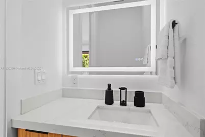 550 NW 42nd St, Miami, FL 33127 - Photo 33