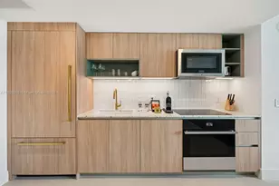 159 NE 6th St, Miami, FL 33132 - Photo 5