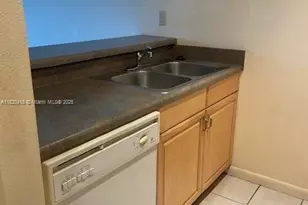 10007 Twin Lakes, Coral Springs, FL 33071 - Photo 7