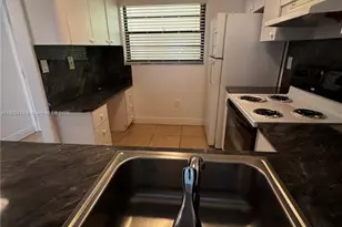 10875 SW 112th Ave, Miami, FL 33176 - Photo 7