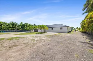 23421 SW 217th Ave, Homestead, FL 33031 - Photo 11