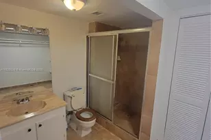 13499 Biscayne Blvd, North Miami, FL 33181 - Photo 9