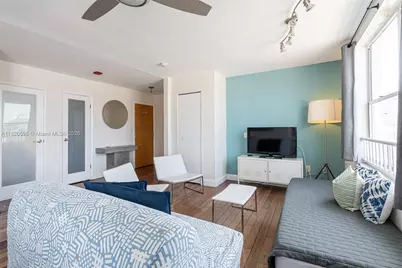 420 15th St #307, Miami Beach, FL 33139 - Photo 9
