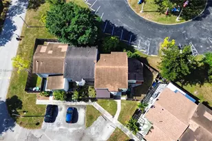 7034 SW 112th Ct, Miami, FL 33173 - Photo 7