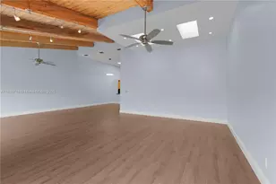 2627 S Parkview Dr, Hallandale Beach, FL 33009 - Photo 17