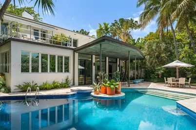 6165 Pine Tree Dr, Miami Beach, FL 33140 - Photo 29