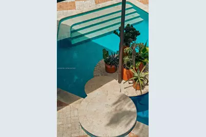 6165 Pine Tree Dr, Miami Beach, FL 33140 - Photo 11