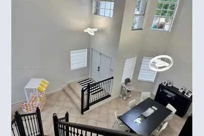 10873 NW 71st St, Doral, FL 33178 - Photo 9