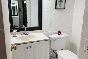2541 Aragon Blvd, Sunrise, FL 33322 - Photo 19