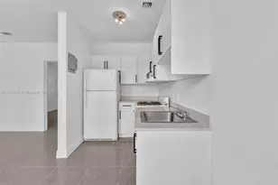 740 84th St, Miami Beach, FL 33141 - Photo 7