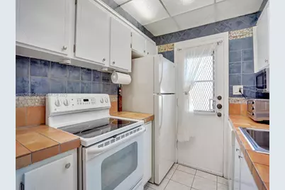 16901 NE 13th Ave #110, Miami, FL 33162 - Photo 17