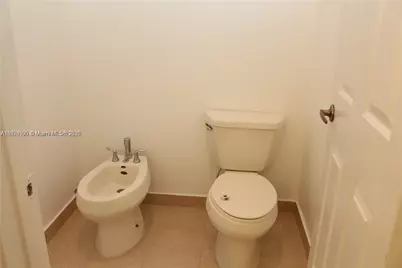 19383 SW 79th Ave, Cutler Bay, FL 33157 - Photo 17