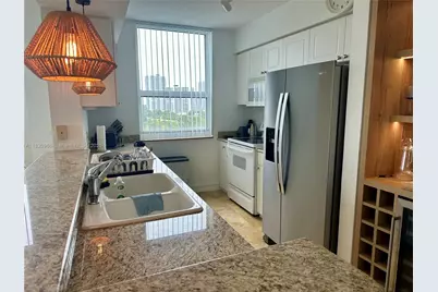 19501 W Country Club Dr #914, Aventura, FL 33180 - Photo 11