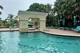 19501 W Country Club Dr, Aventura, FL 33180 - Photo 43