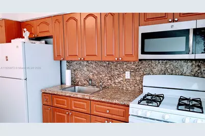 524 Washington Ave #213, Miami Beach, FL 33139 - Photo 5