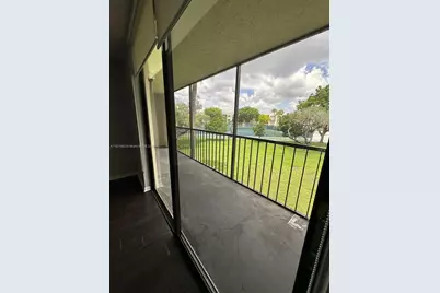 8015 SW 107th Ave #220, Miami, FL 33173 - Photo 13