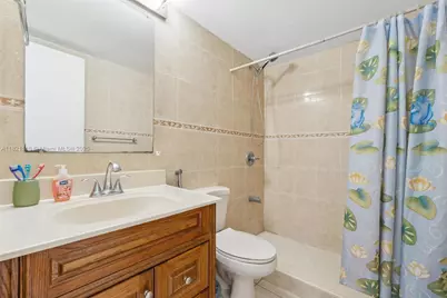 6705 NW 169th St #C310, Hialeah, FL 33015 - Photo 21