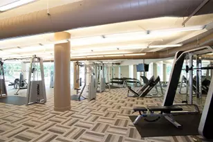 253 NE 2nd St, Miami, FL 33132 - Photo 11