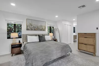 220 NE 105th St, Miami Shores, FL 33138 - Photo 21