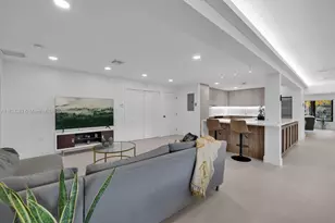 220 NE 105th St, Miami Shores, FL 33138 - Photo 17