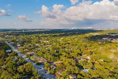 220 NE 105th St, Miami Shores, FL 33138 - Photo 39