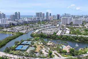 1382 Harbor View W, Hollywood, FL 33019 - Photo 3