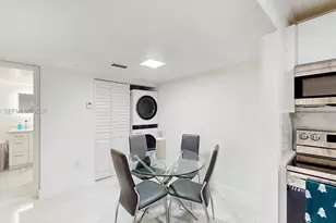 7180 NW 179th St, Hialeah, FL 33015 - Photo 7