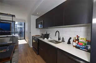 398 NE 5th St, Miami, FL 33132 - Photo 13