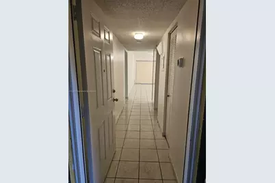 1555 W 44th Pl #221B, Hialeah, FL 33012 - Photo 3