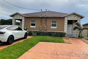 798 NE 43 St, Oakland Park, FL 33334 - Photo 37