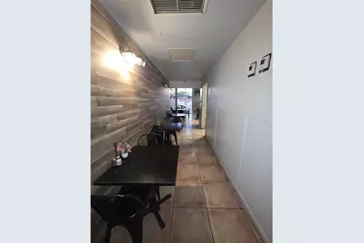 7269 NW 36th St, Miami, FL 33166 - Photo 9