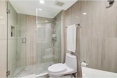 16425 Collins Ave #311, Sunny Isles Beach, FL 33160 - Photo 27